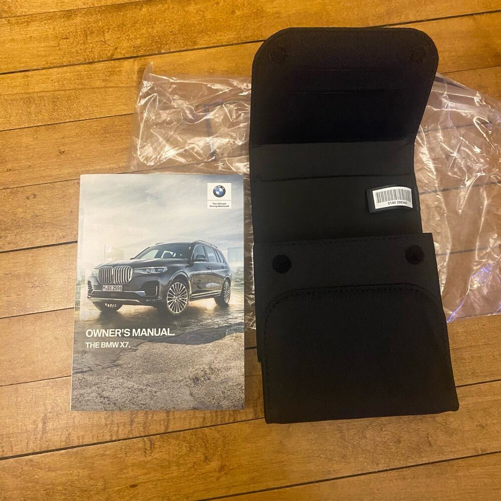 2021 BMW X7 Owners Manual Factory Original w/ Case and Original Plastic